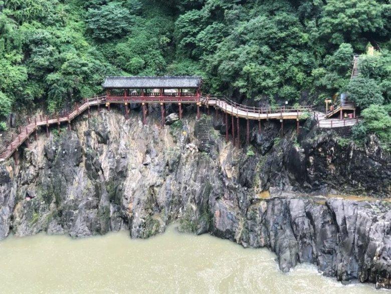 求生指南2